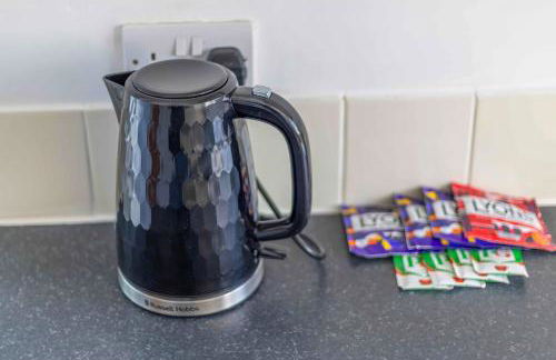 Family friendly Filton home with parking and WiFi - Foto 13