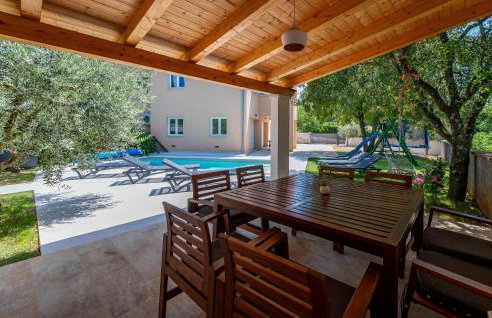 Beautiful Apartment In Beloci With Wifi - Foto 15