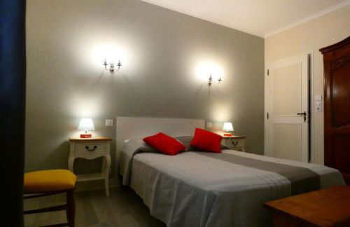 Maison en pierre rénovée, 3 chambres, jardin clos, équipée, calme et proche étang à Senonches - FR-1-581-36 - Foto 5