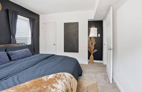 Brand NEW King Suite| Movie/Game Room| Coffee Bar - Foto 15