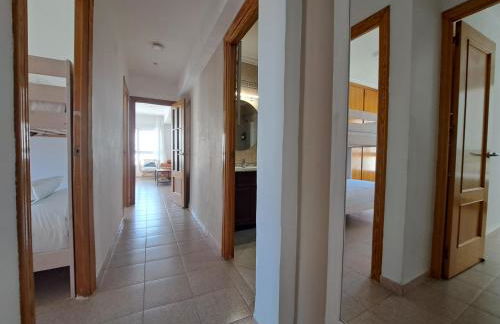 Ático primera línea de playa con vistas al Mar-Climatizado-Wifi-Parking-Solo familias - Foto 21