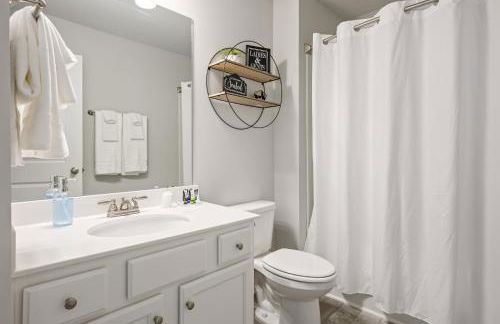 Stylish & Modern 3BR Home Near Chattahoochee River - Foto 13