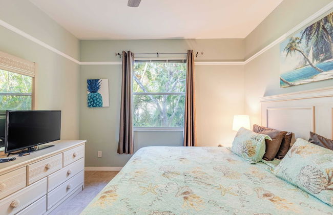 Private Pool, Pond Views, & Bonus Lounge in Gated Naples Community Drive to Dining & Sand - Foto 24