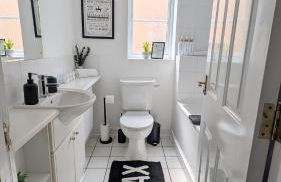 Elegant & Serene 3-BR Retreat Minutes from Heathrow Airport-London- Slough central-Legoland-Ascot-Windsor for Contractors-Families-Relocators-Businesses - Foto 55