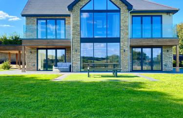 Stunning modern home set in beautiful grounds. - Foto 1