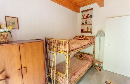 8 beds- surrounded by greenery with parking - Foto 12