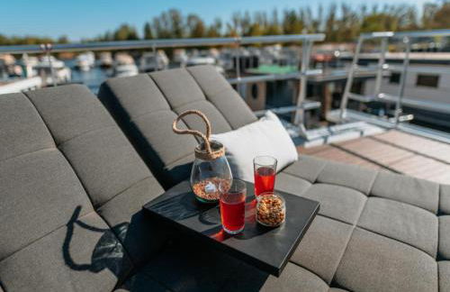 Havel River Houseboat - Foto 13