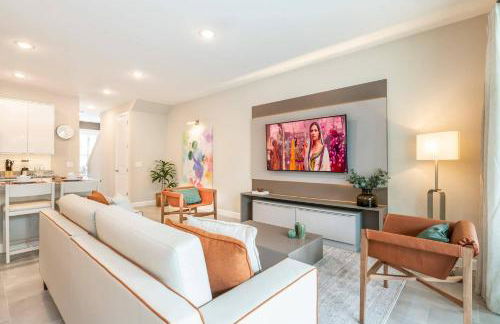 8005 Elegant Villa 5 Min to Disney Magic - Foto 2