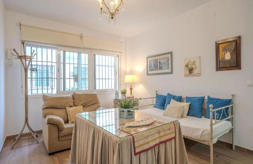 Apartment in Peñaflor with Charming Patio - Foto 2