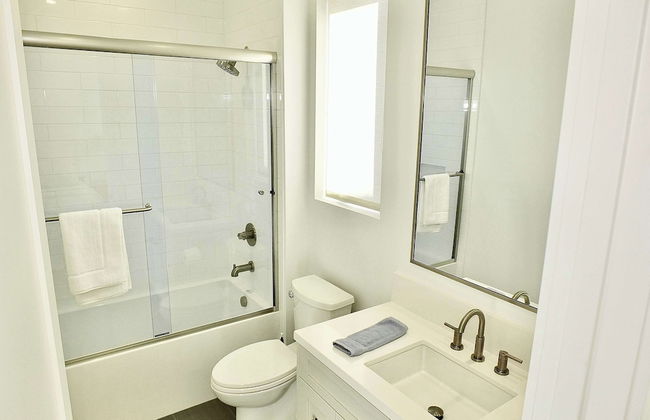 Beach Paradise Stunning 3-story in Long Beach! - Foto 24