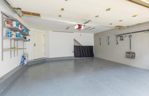 Windy City Getaway - 3BR 2BA Chicago Townhouse home - Photo 66