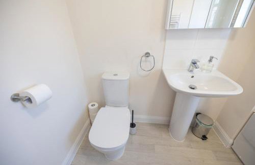 Home in Hugglescote - Long stays - Photo 8