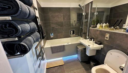 Stunning Luxury 3 Bed Penthouse Sleeps 2 to 6 - Foto 5