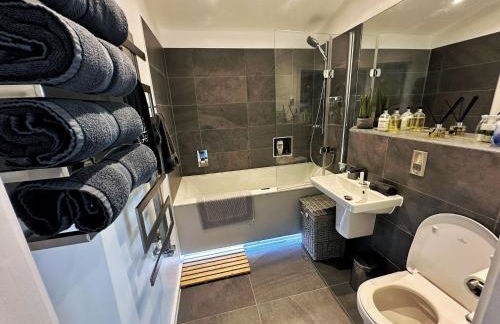 Stunning Luxury 3 Bed Penthouse Sleeps 2 to 6 - Foto 5