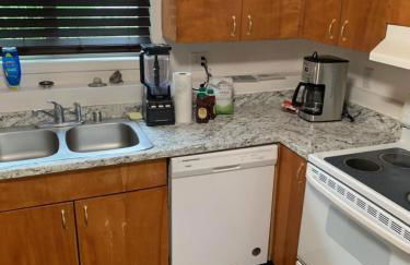 410 e45th 2 bedroom apartment - Photo 7