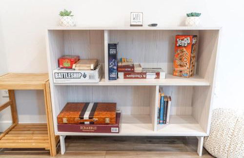 Walkable Apt Next to Restaurants, Bars, and Shops! - Foto 34