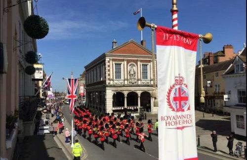 Epic Location, Views & Large Private Terrace - Photo 29