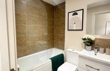 Centrally Located Flat By Ankers Short Term Rental Manchester Perfect for Monthly Stay - Photo 13