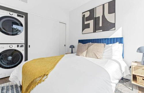 Luxury 1BD Gym Rooftop Street Parking by DT UMN - Foto 18