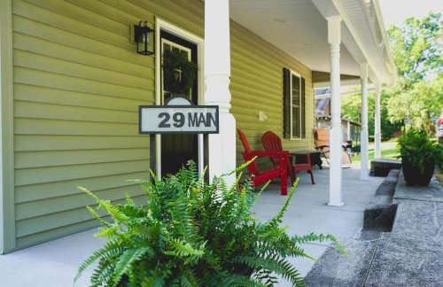 Historic Sears River Home (Main Level) on 10 Acres - Foto 80
