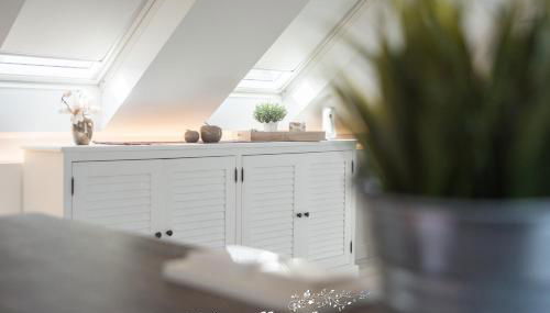 Friendly Home - "Helles Dachstudio" Köln Bonn Phantasialand - Foto 5