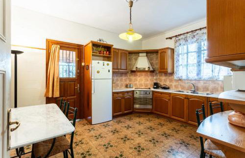 Avia's Seaside Hideaway with Lush Garden - Foto 10