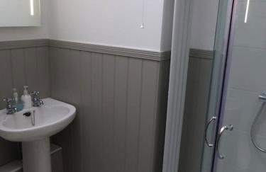 Seasalt Cottage - Modernised traditional cottage, Sleeps 5,short walk to beaches, town, amenities - Photo 24