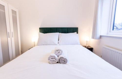 Charming Home in Bromsgrove - Perfect for Groups - Foto 20