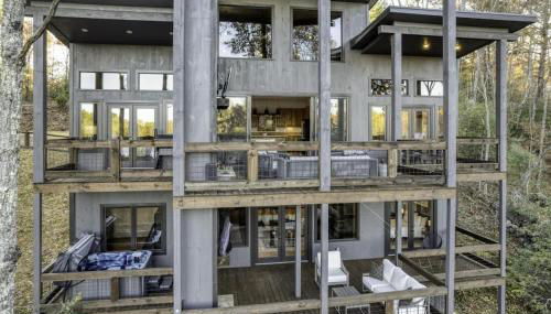 Modern Rustic Cabin with Sprawling Views and Hot Tub - Foto 3