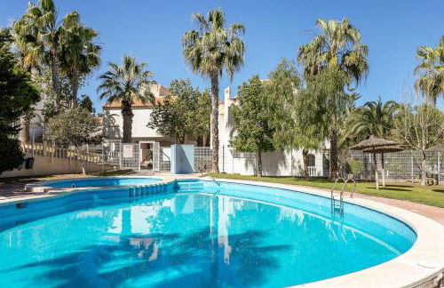 Bonita casa en urbanización privada muy cerca del mar y de Alicante - Foto 18