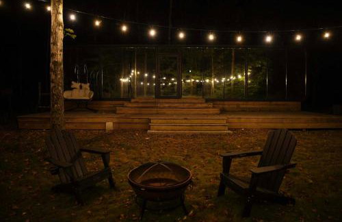 Waterfront Durham Getaway with Deck and Trails! - Foto 27