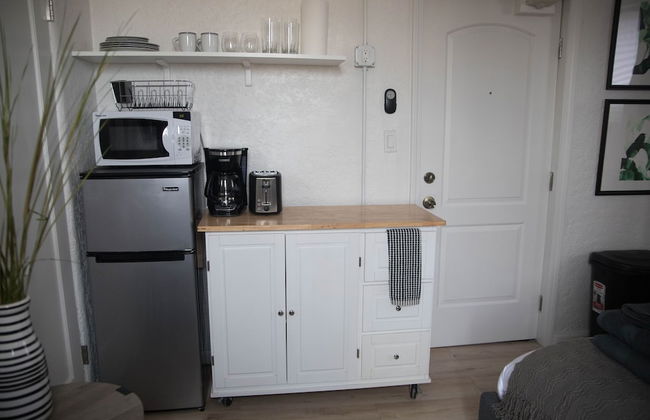 Charming Studio in Beverly Boulevard! Sleeps 2! - Photo 8