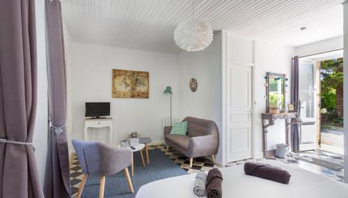 La Ferme de l'Embellie Gîtes et Chambres d'Hôtes - Foto 5, Garden view