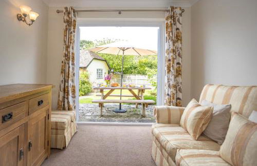 Spacious family cottage with private garden and forest walks - Foto 8