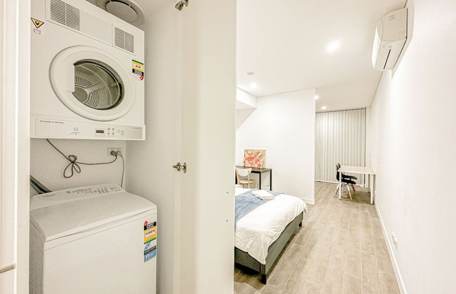 Burwood Apartment - Photo 9