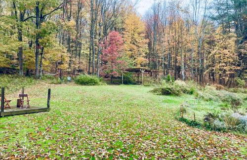 Cozy Cottage with Jacuzzi, Sauna, Fire Pit and Reading Nook! - Foto 7