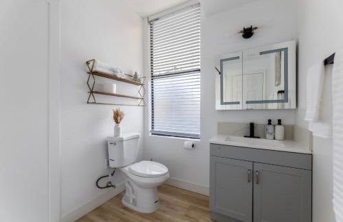 Walking distance to Caltech convention Center Pasadena Landmark room - Photo 2