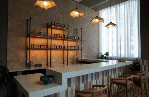 Stylish Minimalist 1BR in The Crosby - Foto 26