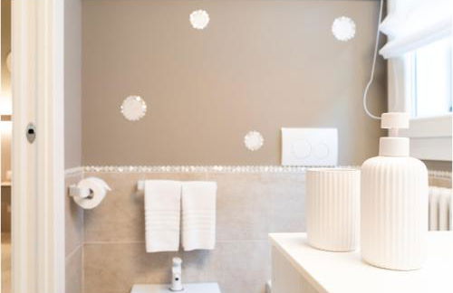 Tiffany Silver - Photo 66