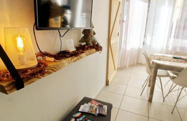 Appartement centre Ax-les-Thermes proche télécabines & parking - Foto 2