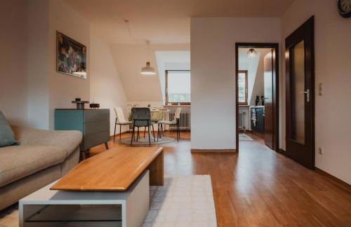 Zentral, Loggia, TG-Platz - Foto 1