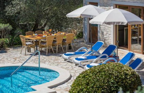 4 Bedroom Nice Home In Buje - Foto 12