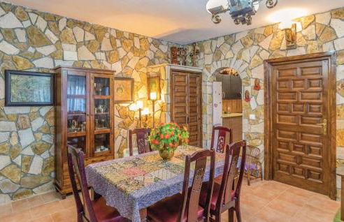 2 Bedroom Nice Home In Puig Ventos - Foto 14