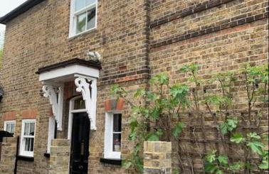 Windsor/Legoland/Ascot charming 3BR home in centre - Photo 10