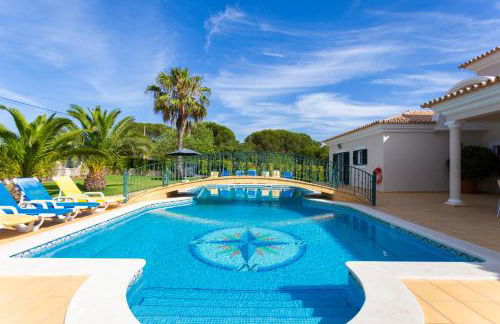 Exceptional Villa with Pool, Tennis Court, Games Room - Foto 7