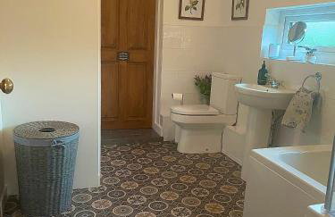 Village Cottage 5 minutes to Alton Towers - Foto 3