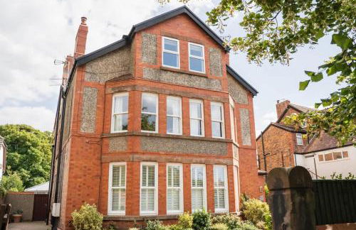 Prime Location Steps from Royal Liverpool Golf - Foto 24