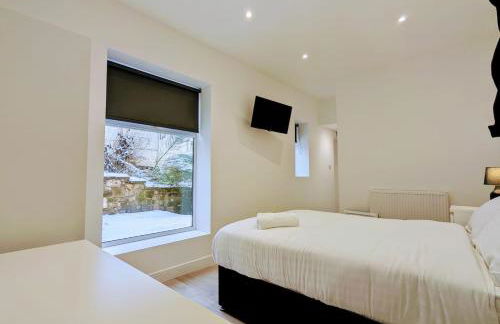 Spacious 4 Bedroom Home - Foto 8