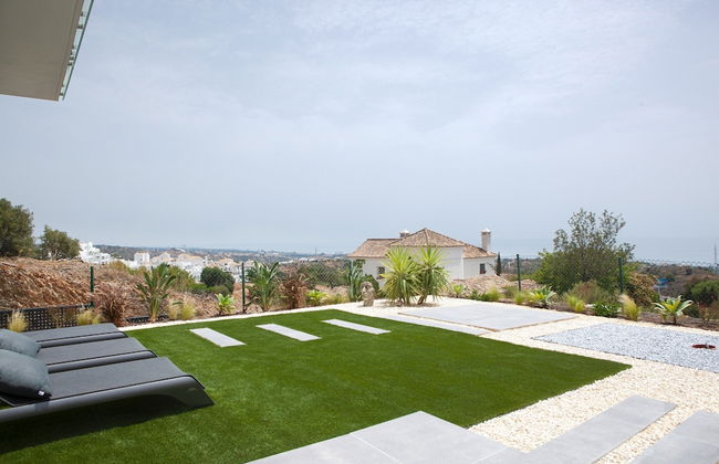 Villa in Marbella With Private Heated Pool - Photo 42