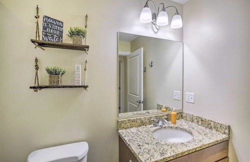 Grand Haven Condo with Patio Less Than 1 Mi to Downtown - Foto 23